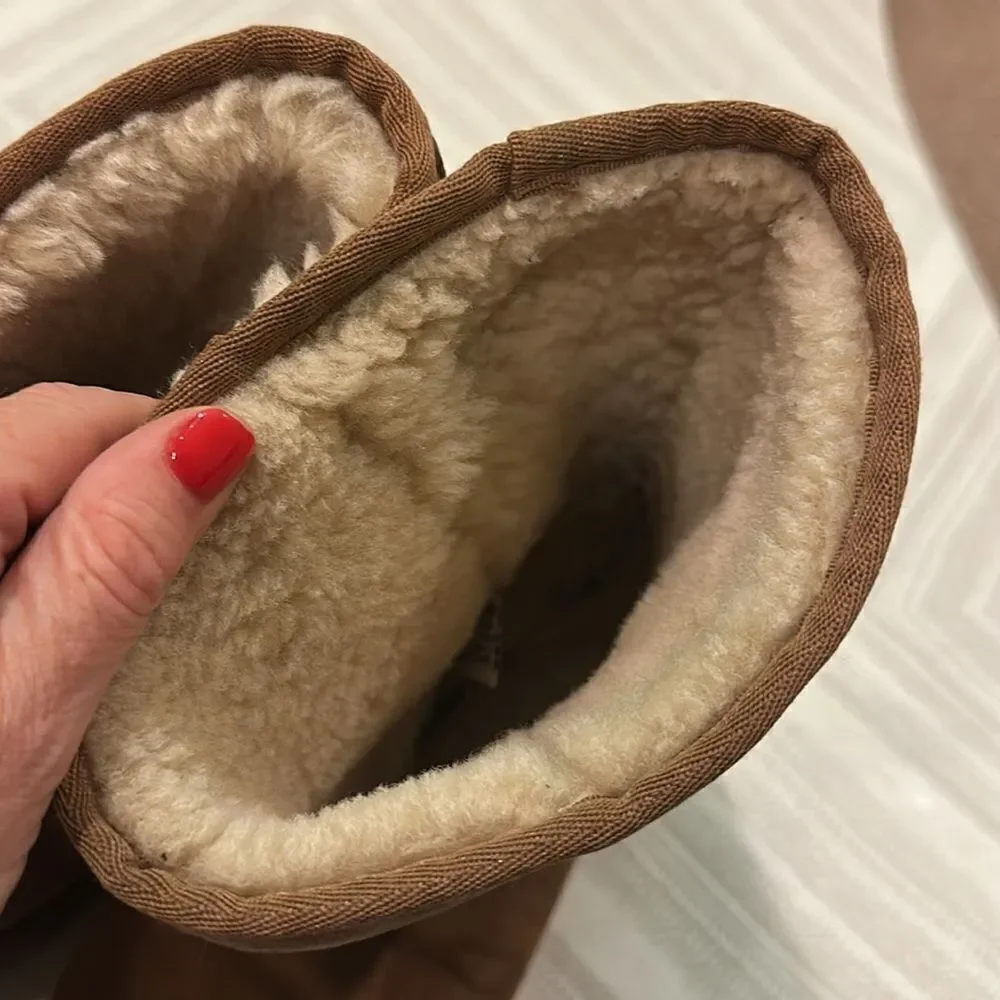 UGG Classic Chestnut Tall Shearling Lined Boots Size 7